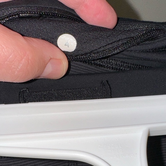 Lululemon Black and Grey Cropped Pinstriped Athletic Leggings Size 4 - Picture 3 of 10